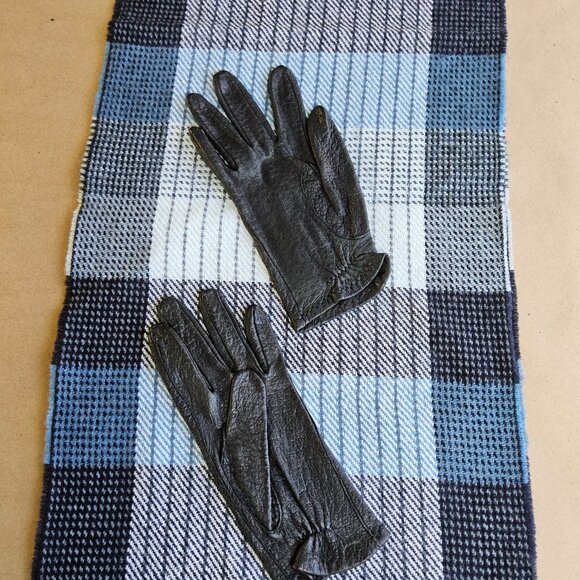 Black women's gloves & multicolor muffler - Picture 2 of 6